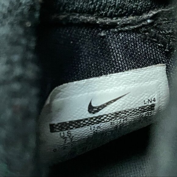 Nike Lebron BHM Shoes - Picture 5 of 8